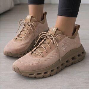 LOEWE x On Cloudtilt Sneaker.